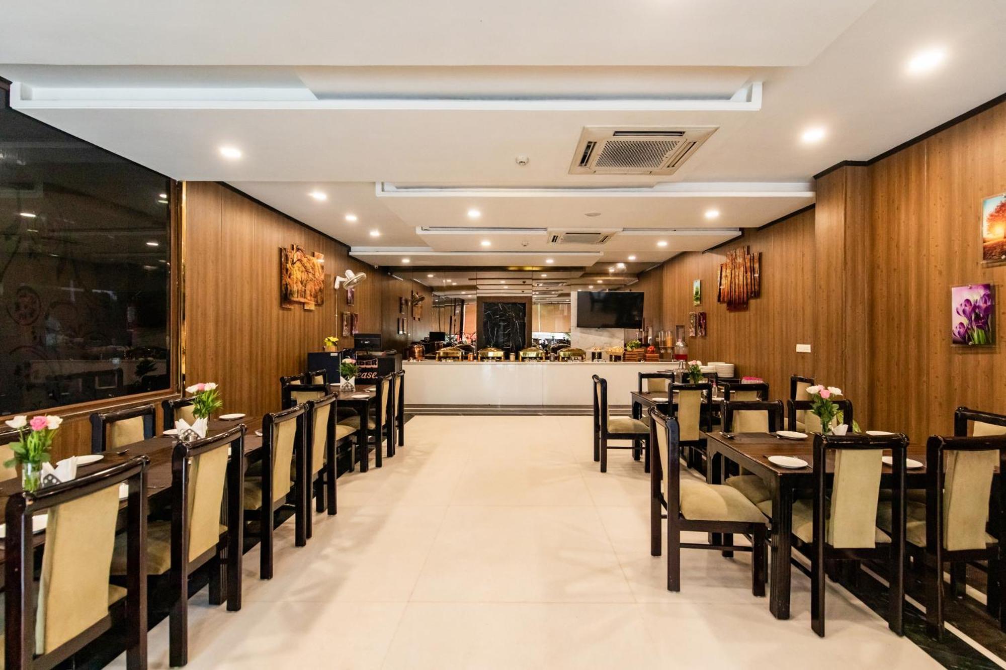 Foxoso Fiori Hotel Jaipur Extérieur photo