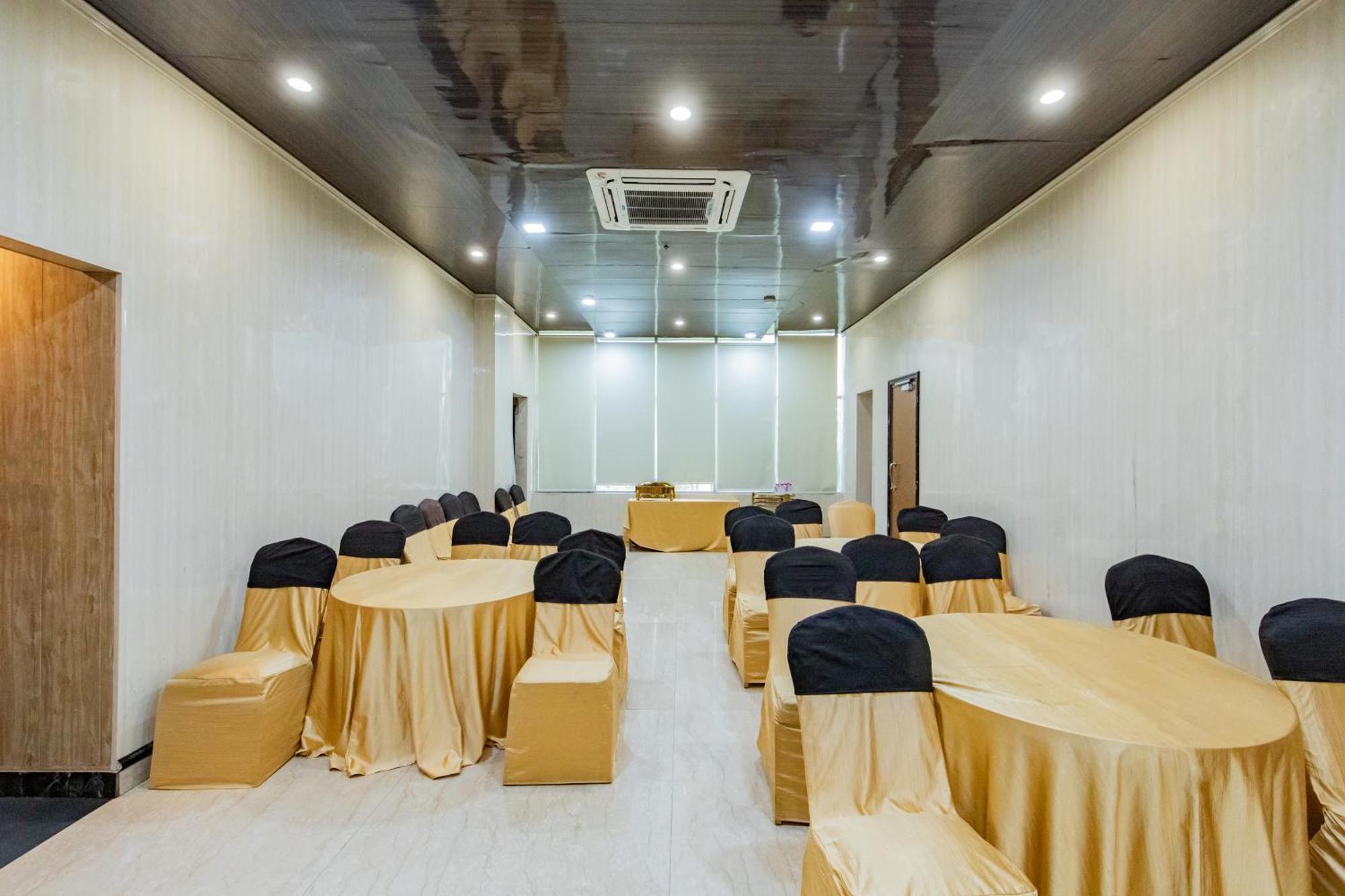 Foxoso Fiori Hotel Jaipur Extérieur photo